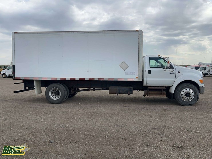 2009-ford-f750-image-8