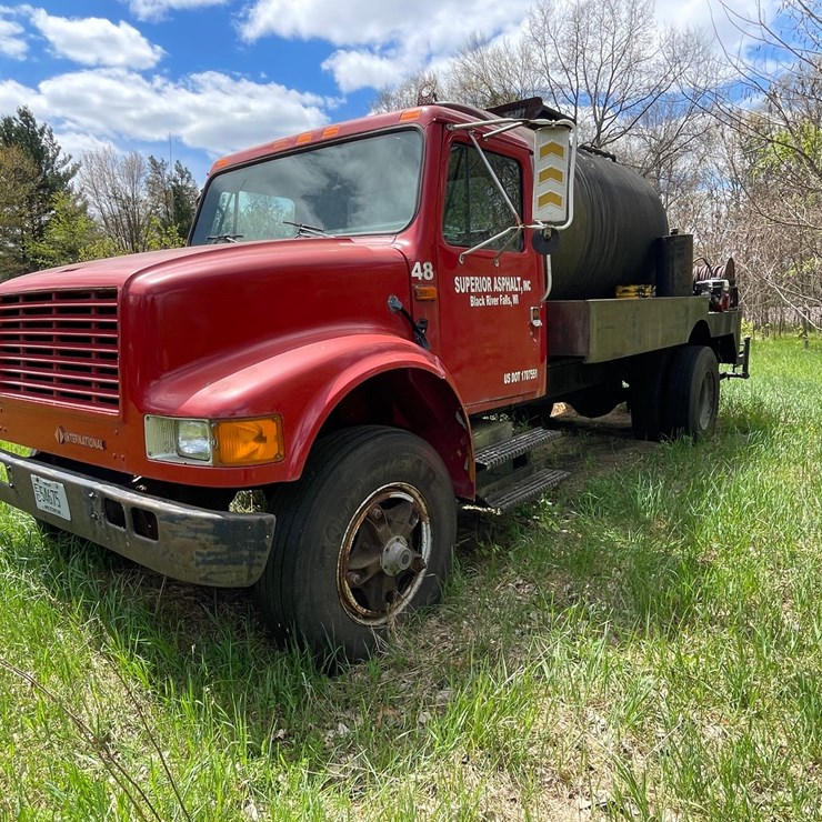 #2881 • 1990 International Sealcoating Truck (Has WI Title) (OR)