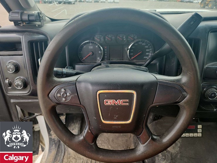 2015-gmc-sierra-2500hd-image-19