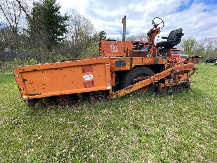 #2869-•-blaw-knox-paver-(or)-image-7