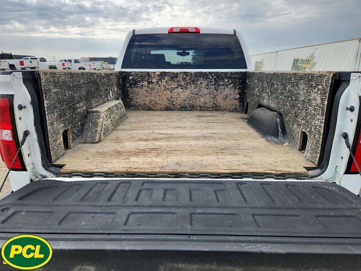 2017-gmc-sierra-2500hd-image-8