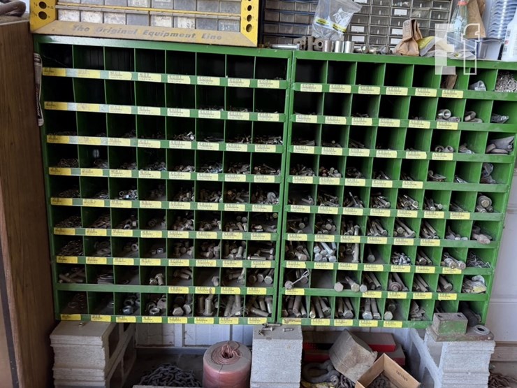 john-deere-72-image-3