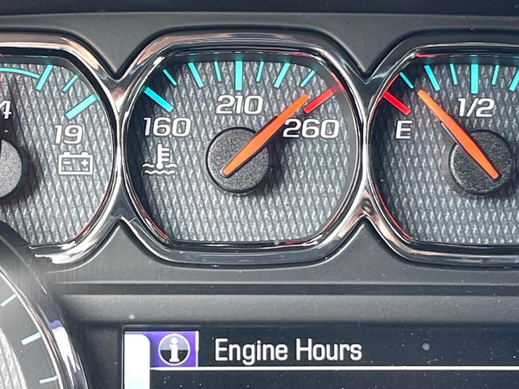 2015-chevrolet-silverado-1500-image-21