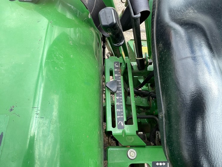 john-deere-790-image-23