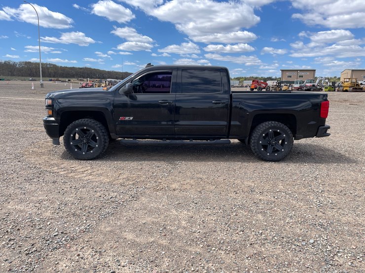 2015-chevrolet-silverado-1500-image-2