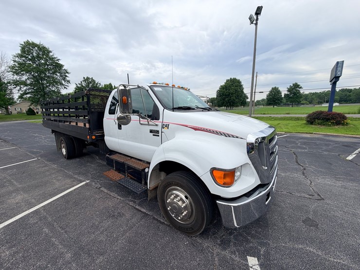 2004-ford-f650-image-15