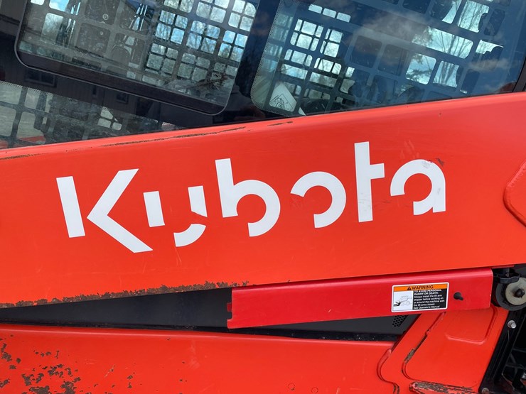 2022-kubota-ssv65-image-14