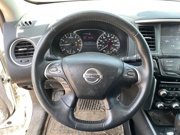 2017-nissan-pathfinder-image-18