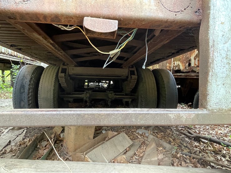 fruehauf-trailer-image-7
