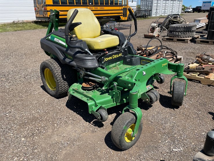 2016-john-deere-z915b-image-3