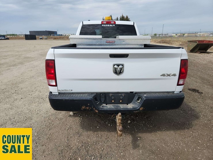 2014-dodge-1500-image-22