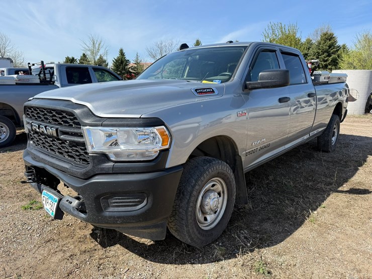 2021-dodge-2500-image-1