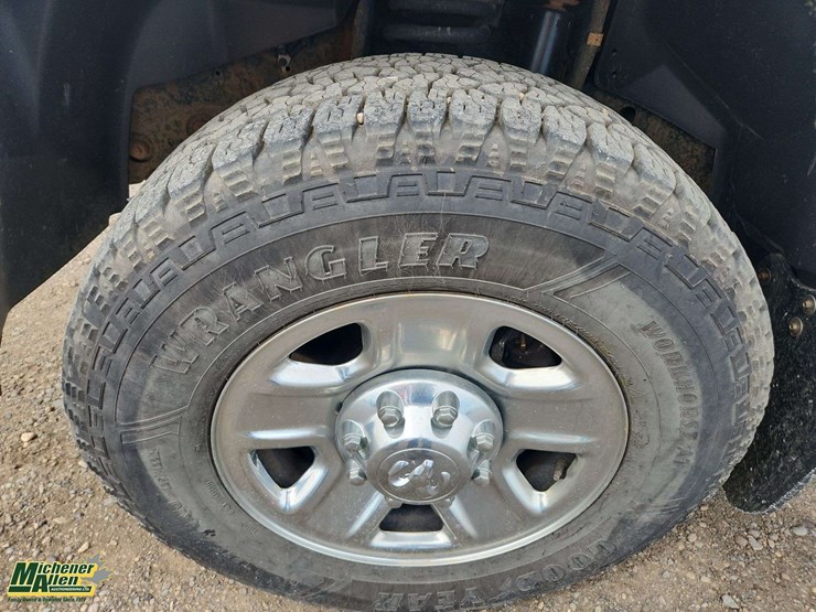 2017-dodge-2500-image-10