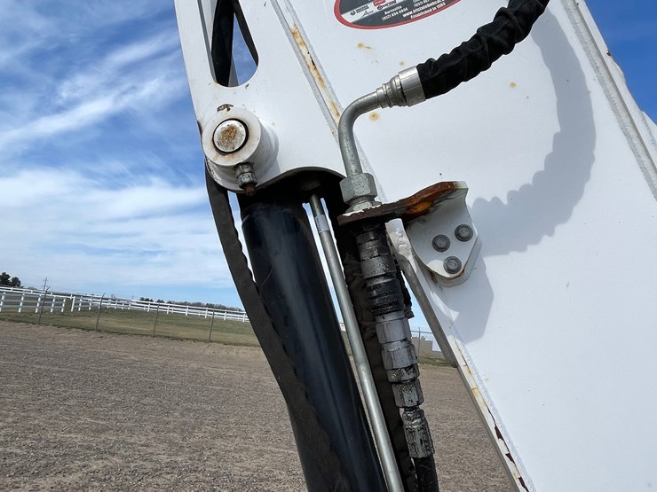 2019-bobcat-e85-image-13
