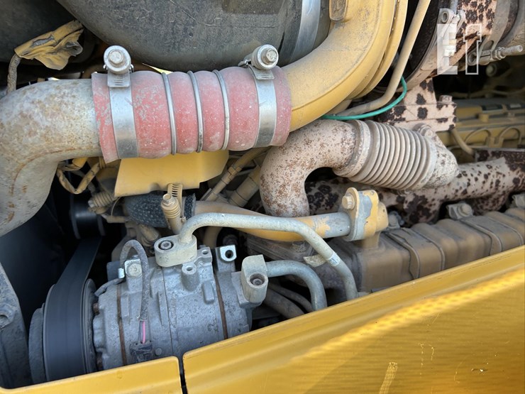2017-deere-700k-xlt-image-55