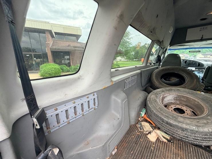 #24064-•-2007-ford-econoline-wagon-van-image-73