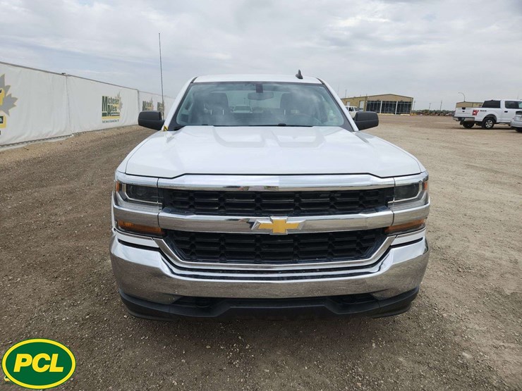 2018-chevrolet-silverado-1500-image-5