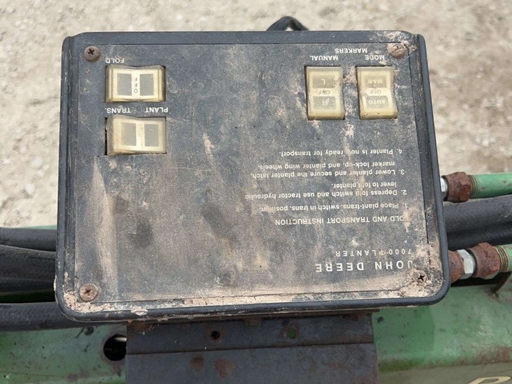 john-deere-7000-image-3