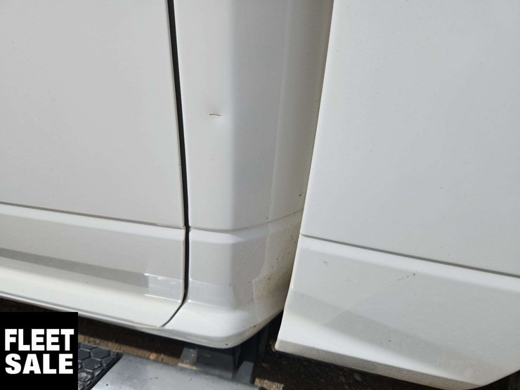 2020-ram-1500-classic-image-46
