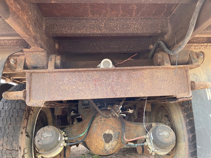1980-ford-9000-image-36