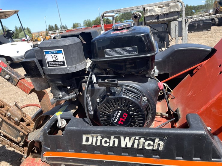 #1018-•-2002-ditch-witch-walk-behind-trencher-image-4