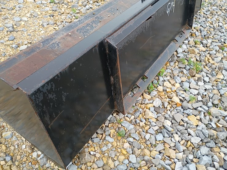 #24747-•-78"-smooth-bucket-skid-steer-attachment-image-8