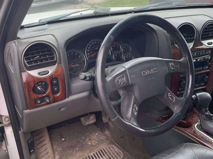 2002-gmc-envoy-image-5