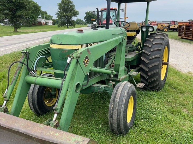 john-deere-2940-image-2