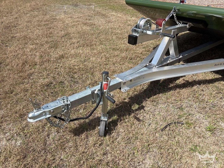 2024-14ft-pairboat-flat-bottom-mud-boat-image-34