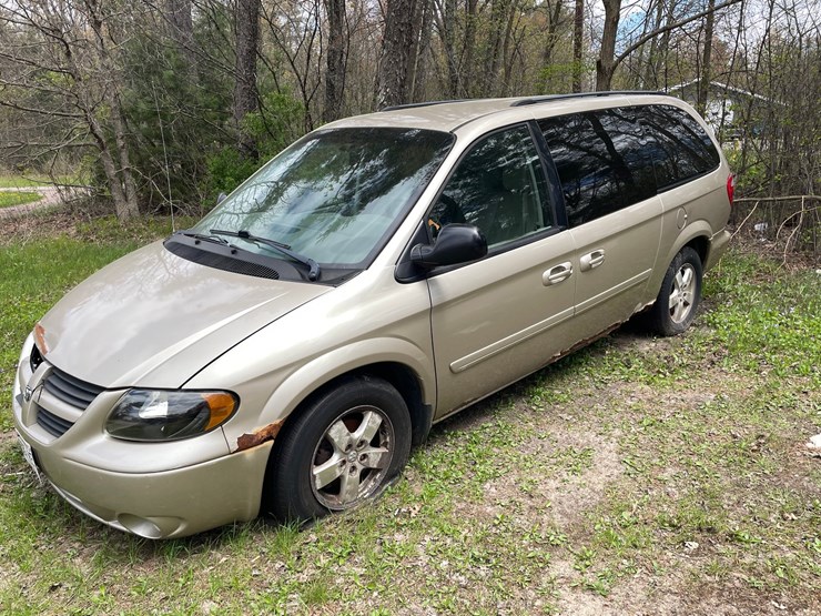 2007-dodge-caravan-image-1