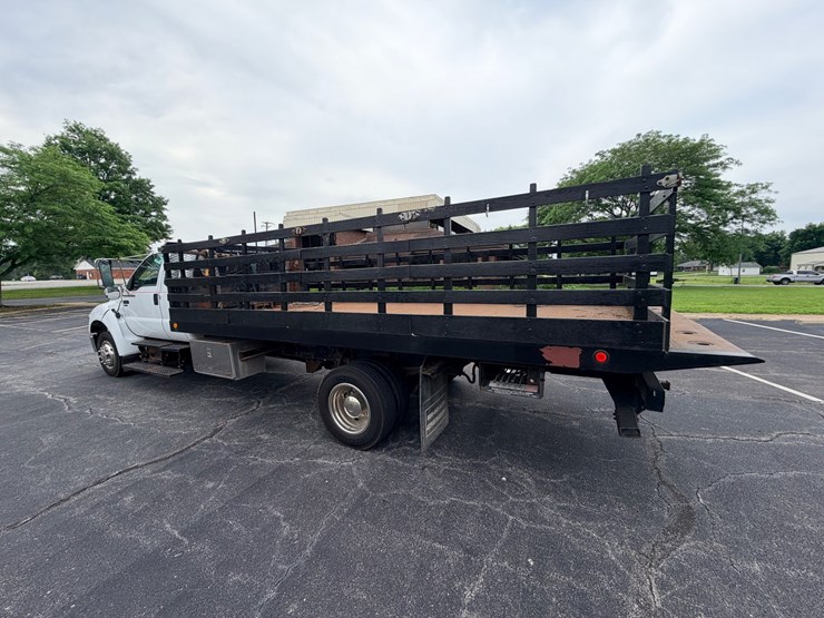 2004-ford-f650-image-6