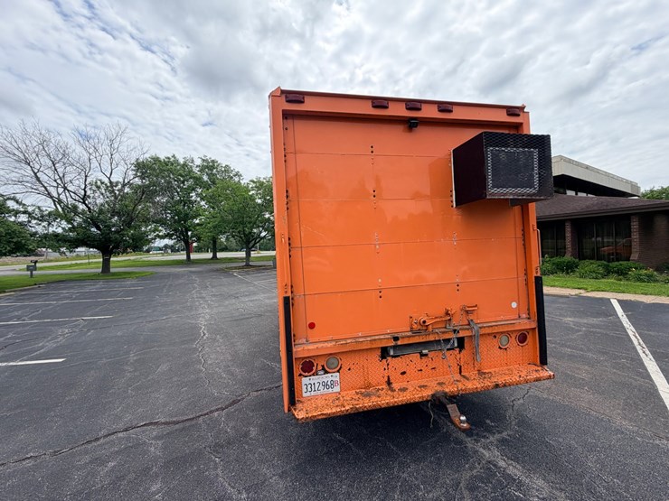 #24061-•-1998-ford-econoline-box-truck-image-9