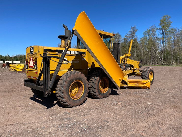 1993-deere-772bh-image-5