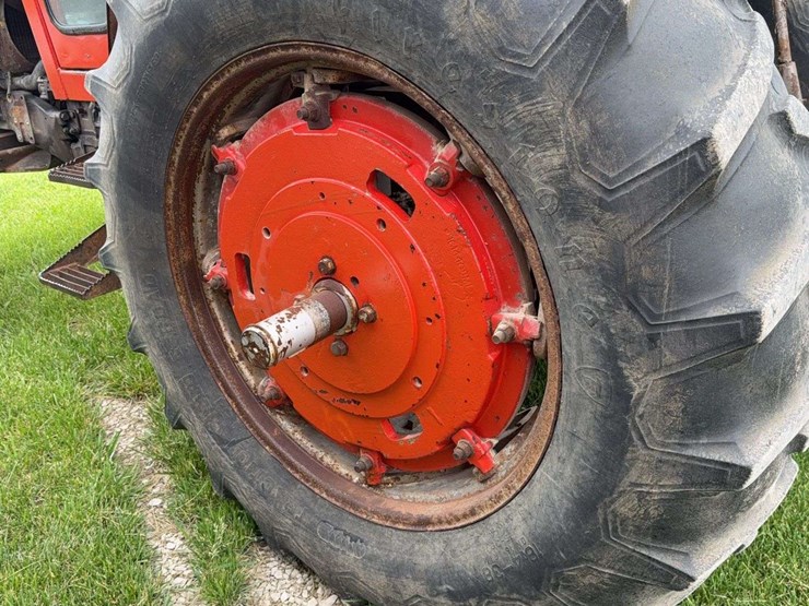 massey-ferguson-1105-image-9