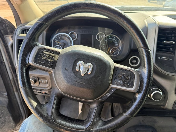 2021-dodge-2500-image-41