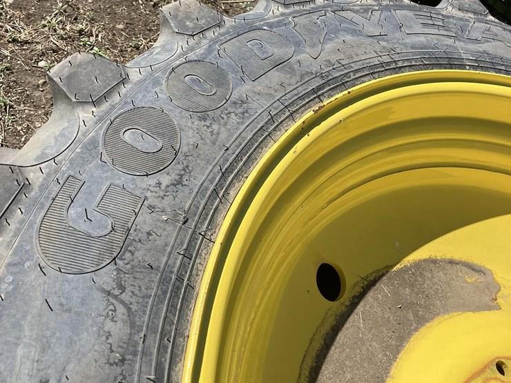 john-deere-412-image-5