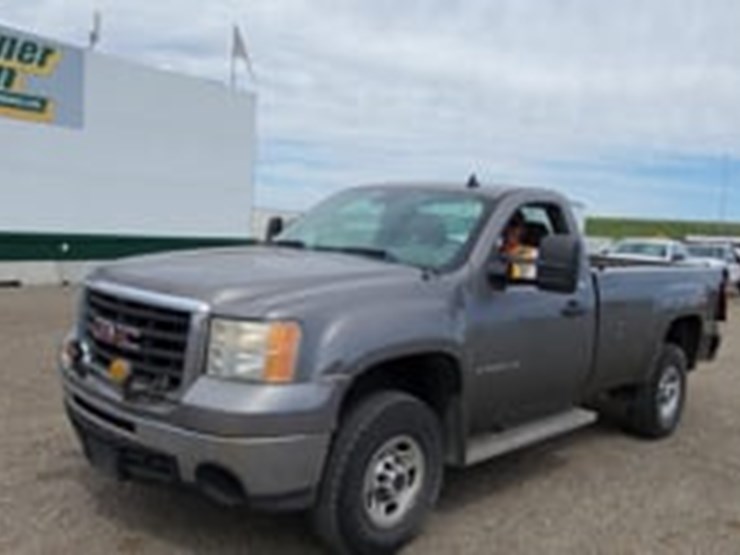 2009-gmc-sierra-2500hd-image-5