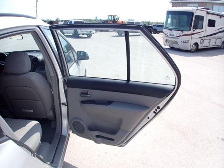 2007-kia-rondo-ex-sport-utility-vehicle-knafg52667-image-37