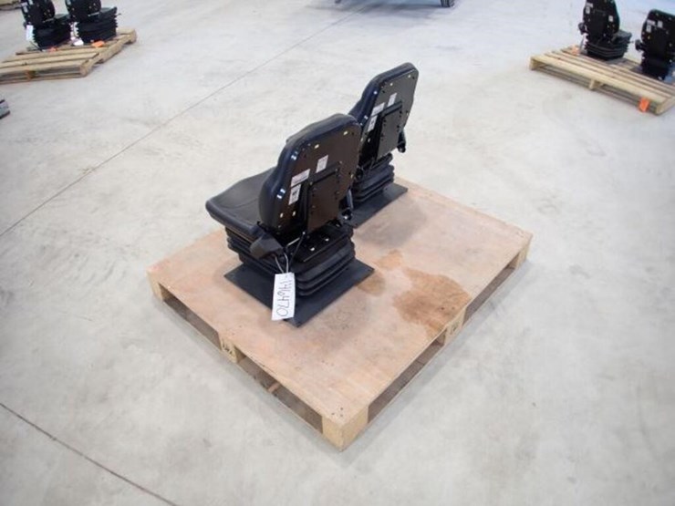 qty-of-(2)-cobo-tractor-seats-image-5
