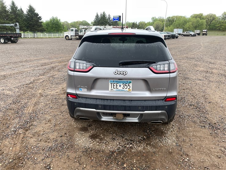2019-jeep-cherokee-limited-image-4