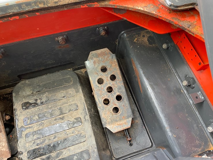 2022-kubota-ssv65-image-50