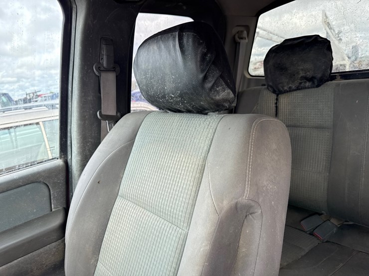 2005-nissan-titan-image-44