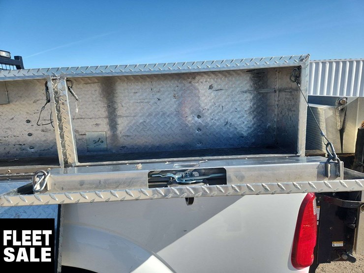 2015-ford-f350-image-21