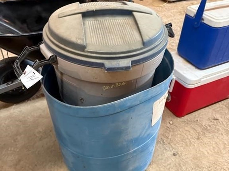 garbage-can-&-barrel-image-3
