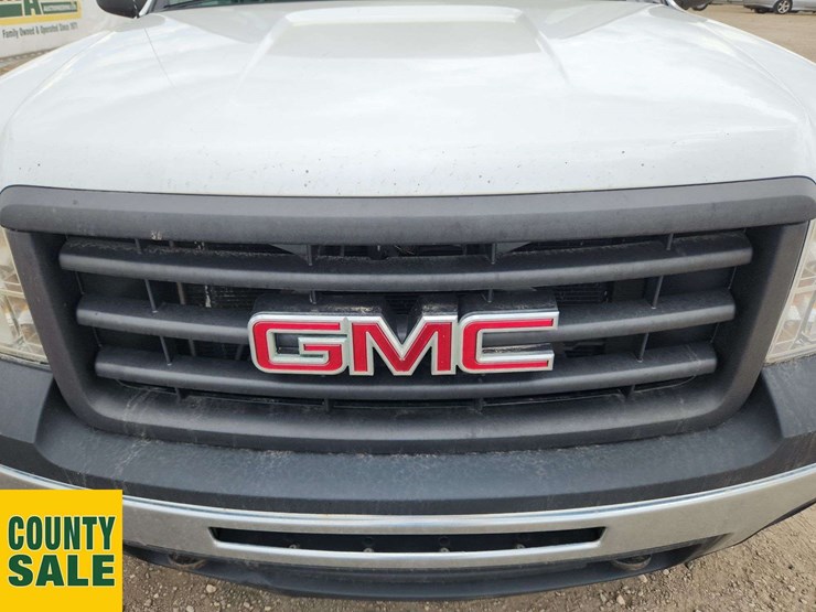2013-gmc-sierra-1500-image-44