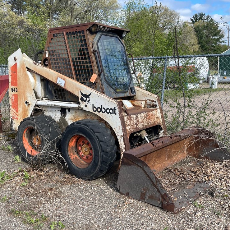 BOBCAT 843