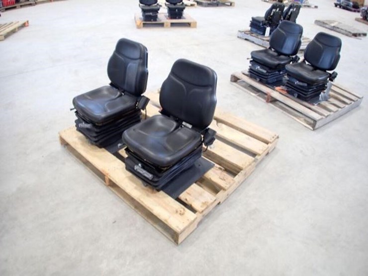 qty-of-(2)-cobo-tractor-seats-image-6
