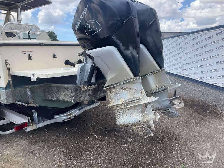 2013-parker-2501-center-console-28ft-boat-with-2000-float-on-30ft-t/a-boat-trailer-image-8