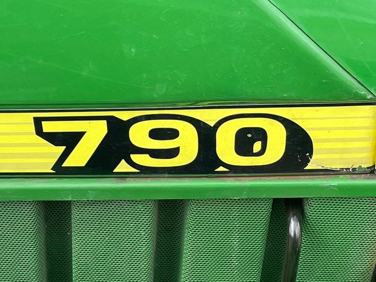 john-deere-790-image-27
