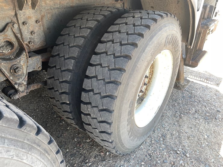 2013-international-durastar-4400-image-13